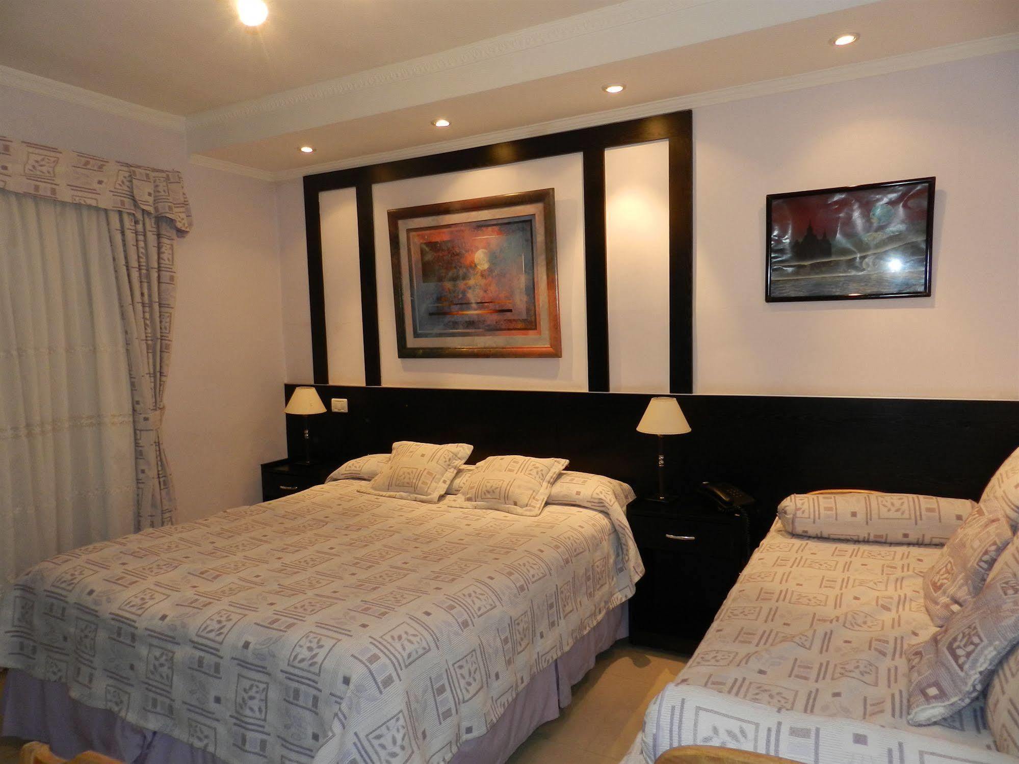 Hotel A&B Internacional Buenos Aires Buitenkant foto